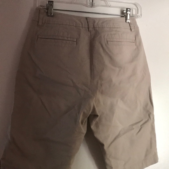 School Uniform shorts - Picture 2 of 3